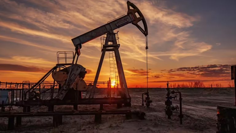 US Sanctions on Rosneft and Lukoil Expected to Cut Forex Sales, Pressure Rouble 🇷🇺