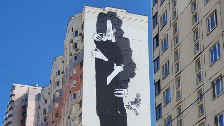 Moscow’s Ruarts Foundation Opens Major Exhibition of Russian Street-Wave Art 